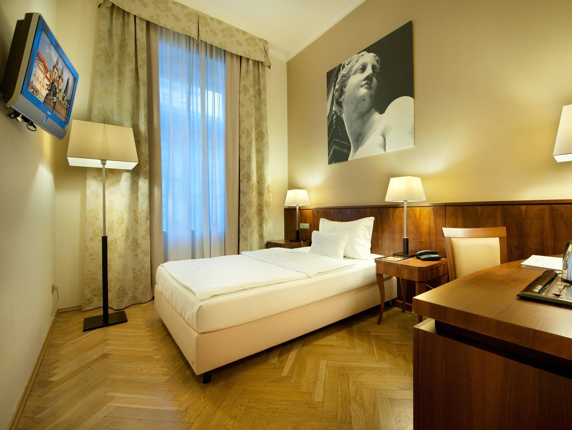 Hotel Maestro By Adrez Prag Dış mekan fotoğraf